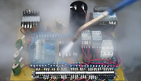 Пароочистка электрических распределительных панелей